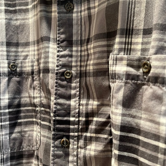 Old Navy short sleeve plaid soft cotton shirt - Picture 3 of 5